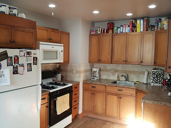 2nd image of 1271 Bay Ave