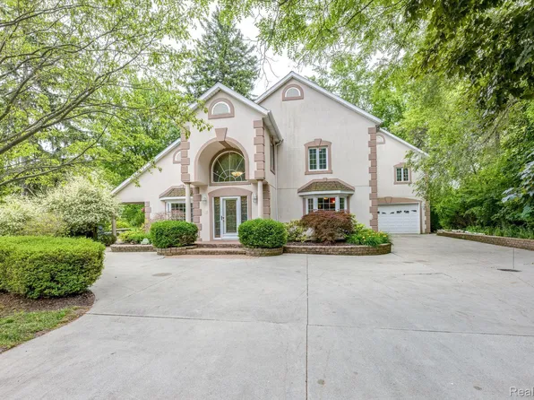 7200 Galbraith Line Rd, Lexington, MI 48450