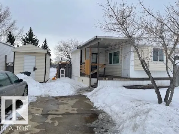 1323 Lakewood Cres, Strathcona County, AB T8H 1L1