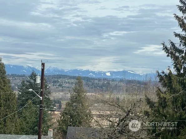 7302 Yew Street Ct, Everett, WA 98203