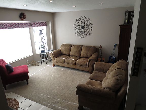 Living Room 12X10