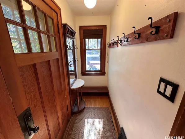3324 College Avenue, Regina, SK S4T 1W2