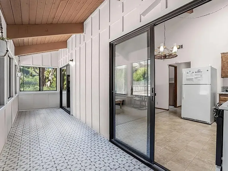 Aspen Ln — Photo 8