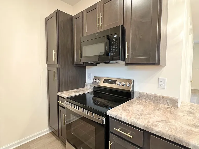 301 Ranger Ln — Photo 8