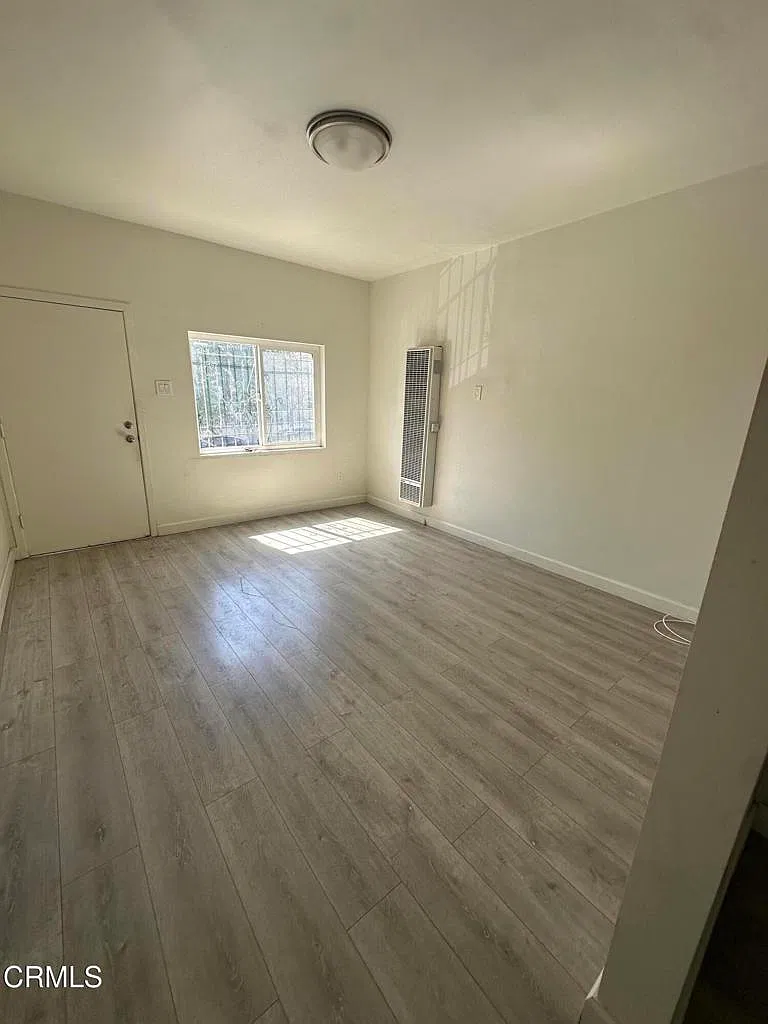 3 bed, 2.0 bath, 810 sqft, $2,625 — Photo 4