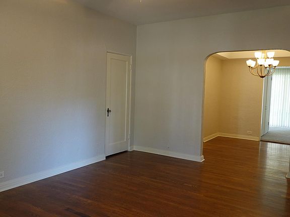 3rd image of 254 E Rosewood Ave #2