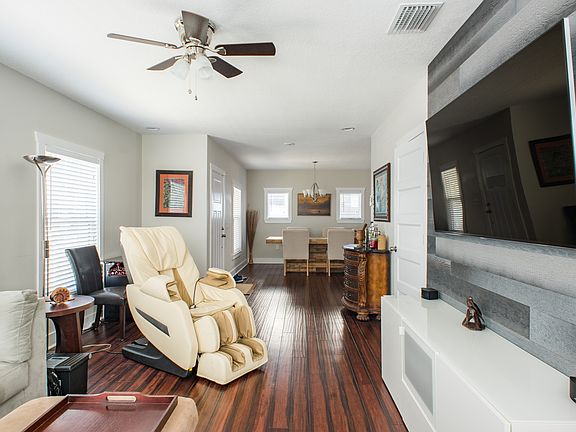 3rd image of 617 7th St N