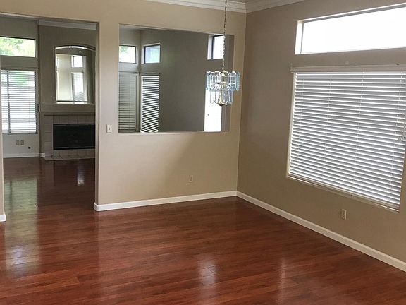 4th image of 210 Thomas Dehaven Ln