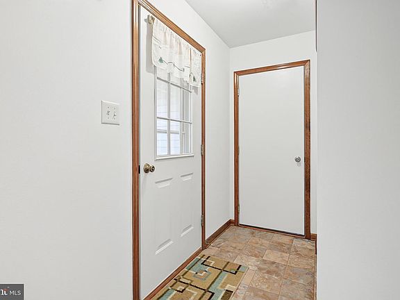 5th image of 40 Pebble Beach Ln