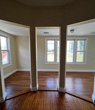5th image of 290 Prescott St