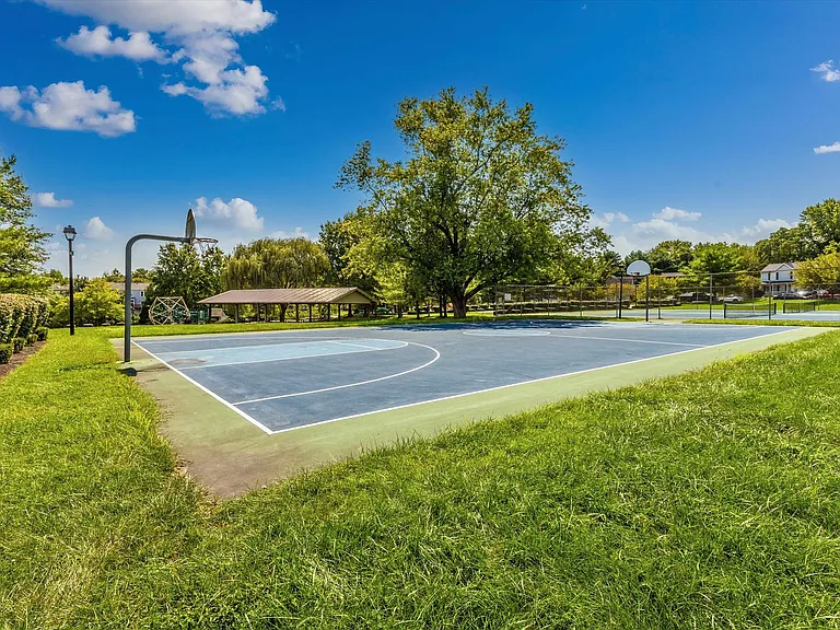 5621 Queen Anne Ct — Photo 51