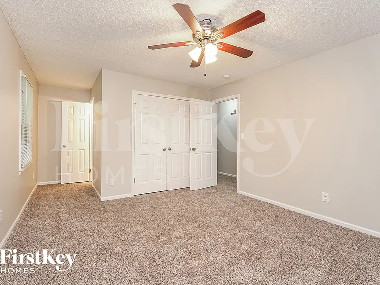 160 Rhyne Ct — Photo 10