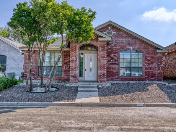 31 LEONA HTS, Uvalde, TX 78801