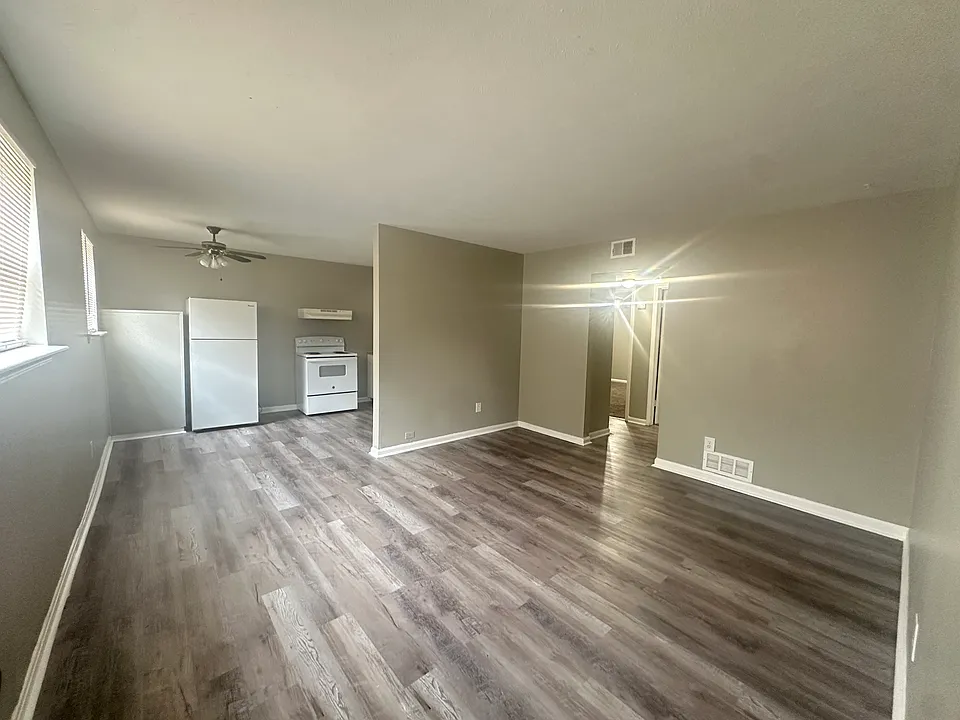 3009 Mid Dale Ln #2