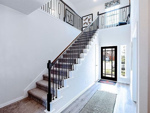 4th image of 75 Van Conder Pl