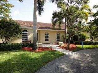 9768 SW 106th Ter, Miami, FL 33176