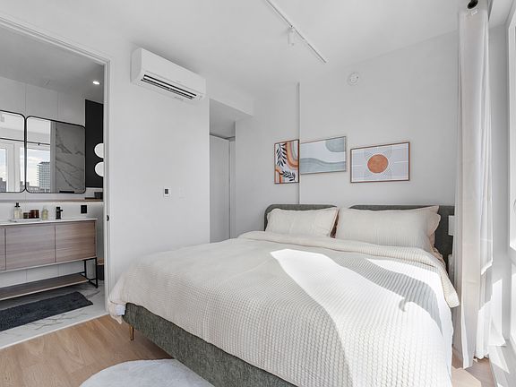 3rd image of 16 West St #1006