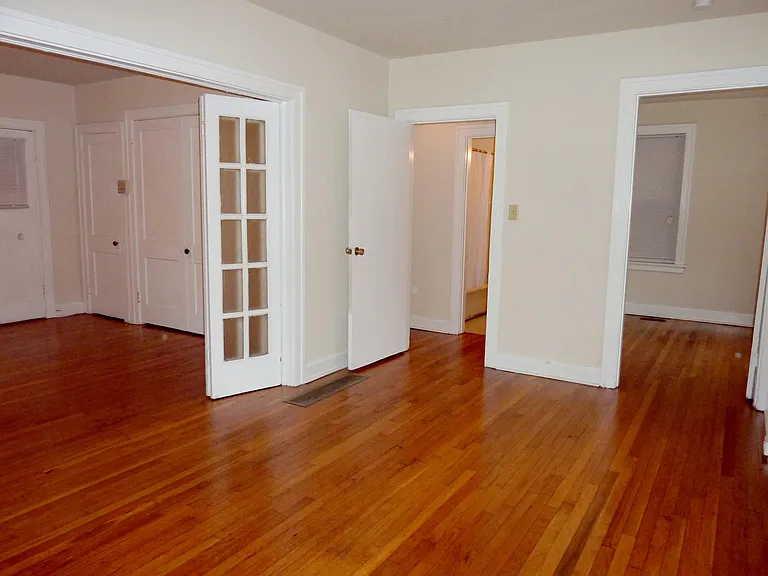 4531 Chouteau Ave — Photo 3