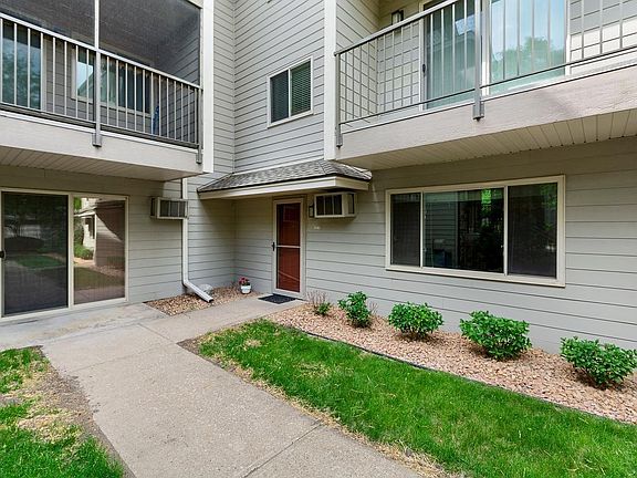 2nd image of 2110 Ridge Dr APT 13