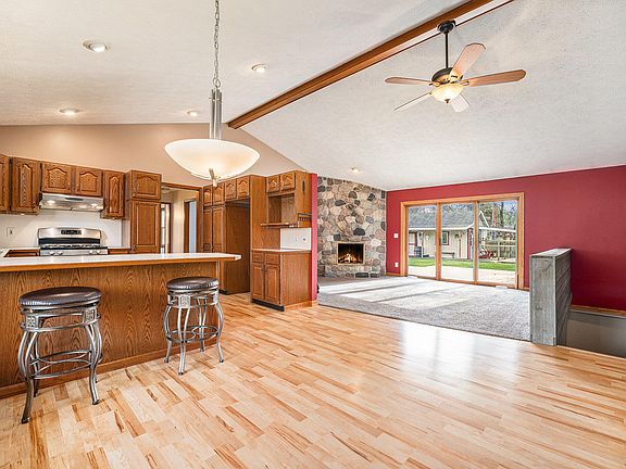 5th image of 1680 Karen Dr