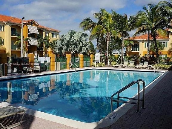 2nd image of 7250 NW 114th Ave APT 104