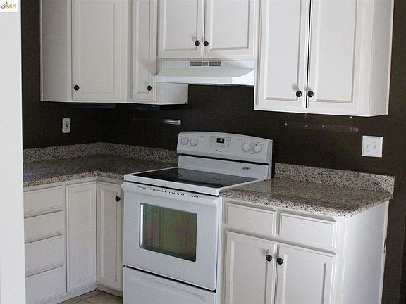 3rd image of 1664 Norine Dr