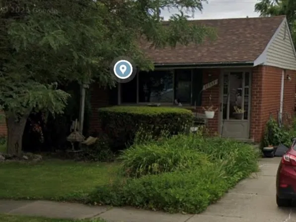 27737 Bock St, Garden City, MI 48135