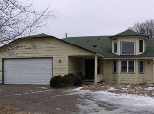 2 Shepherd Ct, Circle Pines, MN 55014