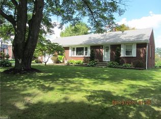 144 Parkview Dr, Hubbard, OH 44425