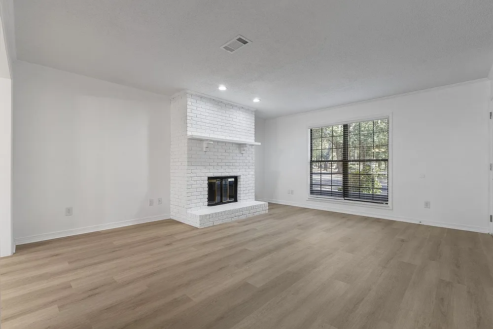 2 bed, 1.5 bath, $1,595 — Photo 4