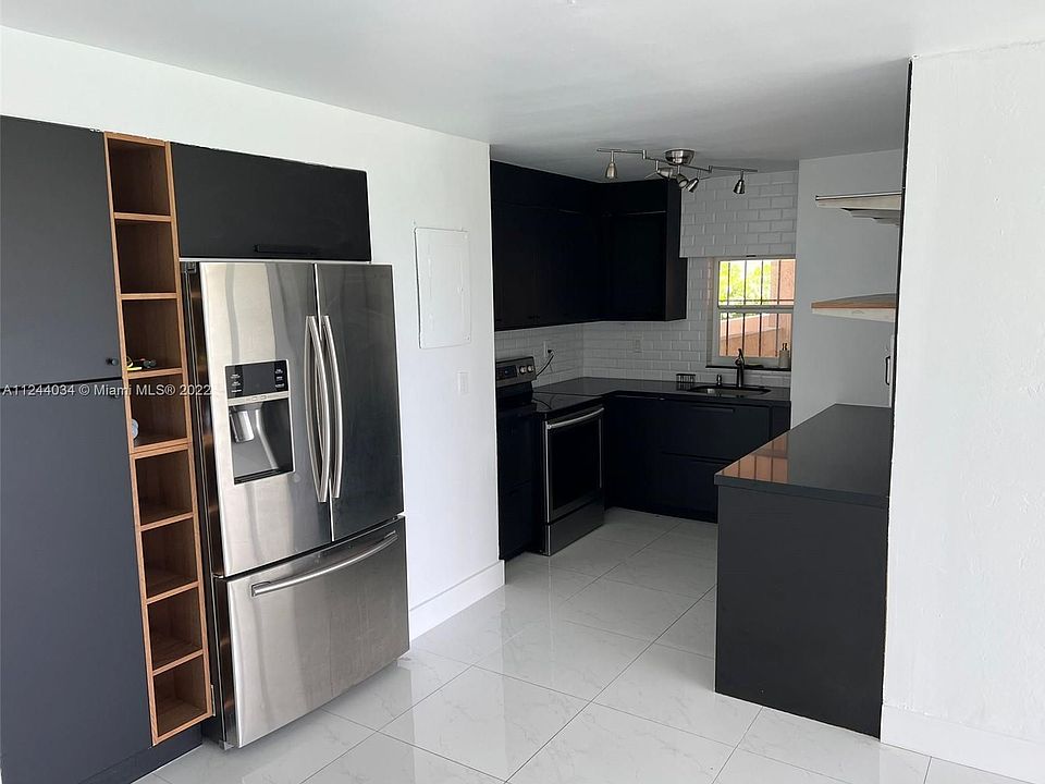 1st image of 870 NW 87th Ave APT 202