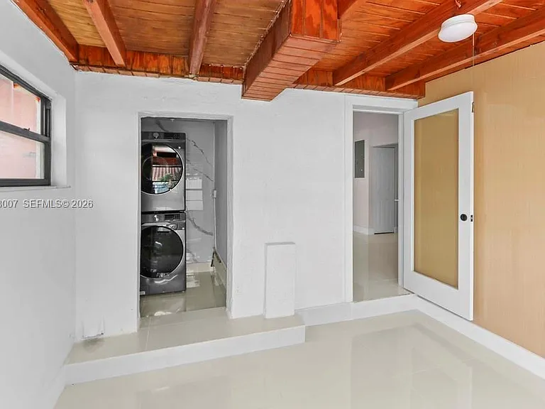 6330 SW 135th Ave — Photo 14