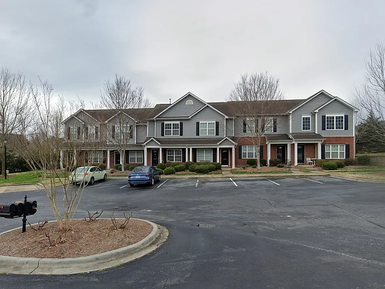 3031 Summerfield Ridge Ln — Photo 1