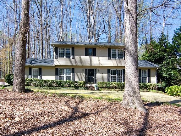 3rd image of 1109 Timberland Dr
