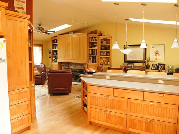 2nd image of 22101 SE 32nd St