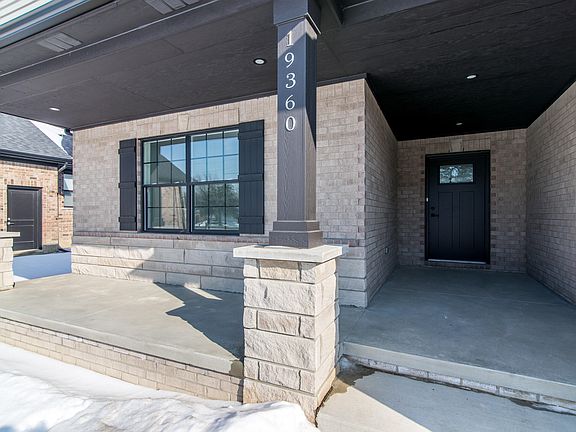 2nd image of 19360 Newburgh Rd