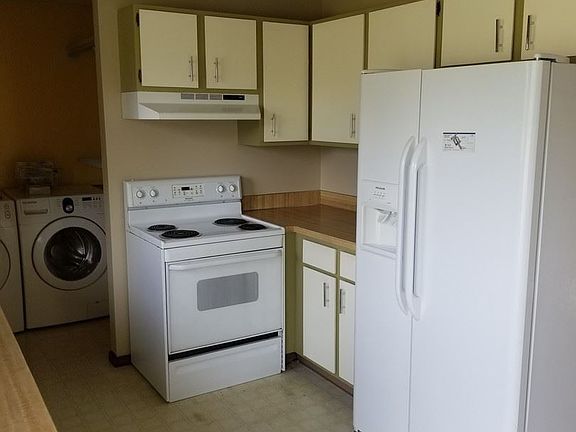 4th image of 204 43rd Avenue Ct
