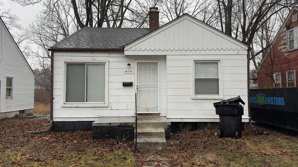 18285 Codding St, Detroit, MI 48219