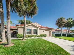 519 Saint Tropez Cir NE, Saint Petersburg, FL 33703