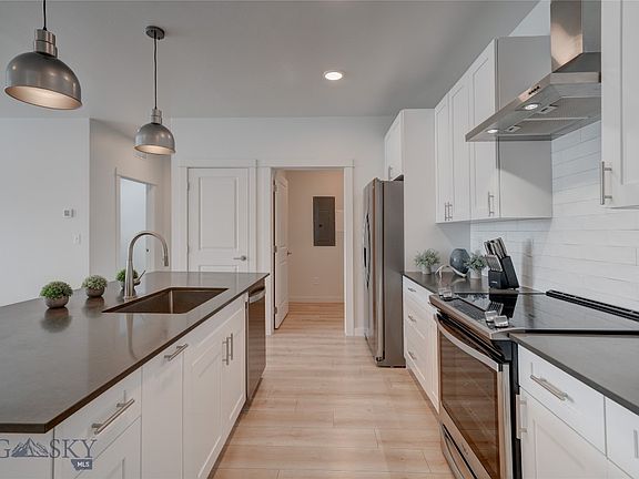 4th image of 2222 E Willow Dr #87