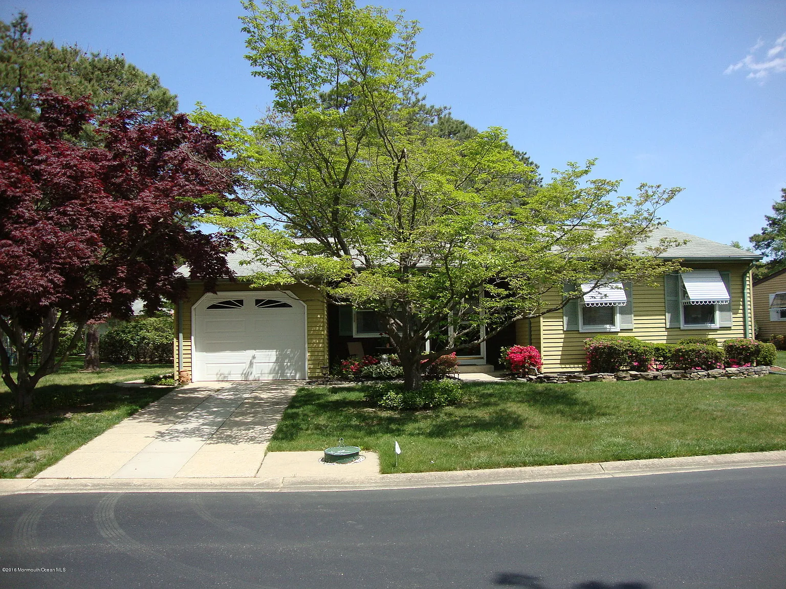 21 Eaton Lane photo 1