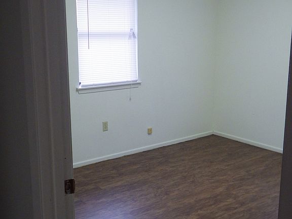 3rd image of 1010 Rockmoor Ste 301
