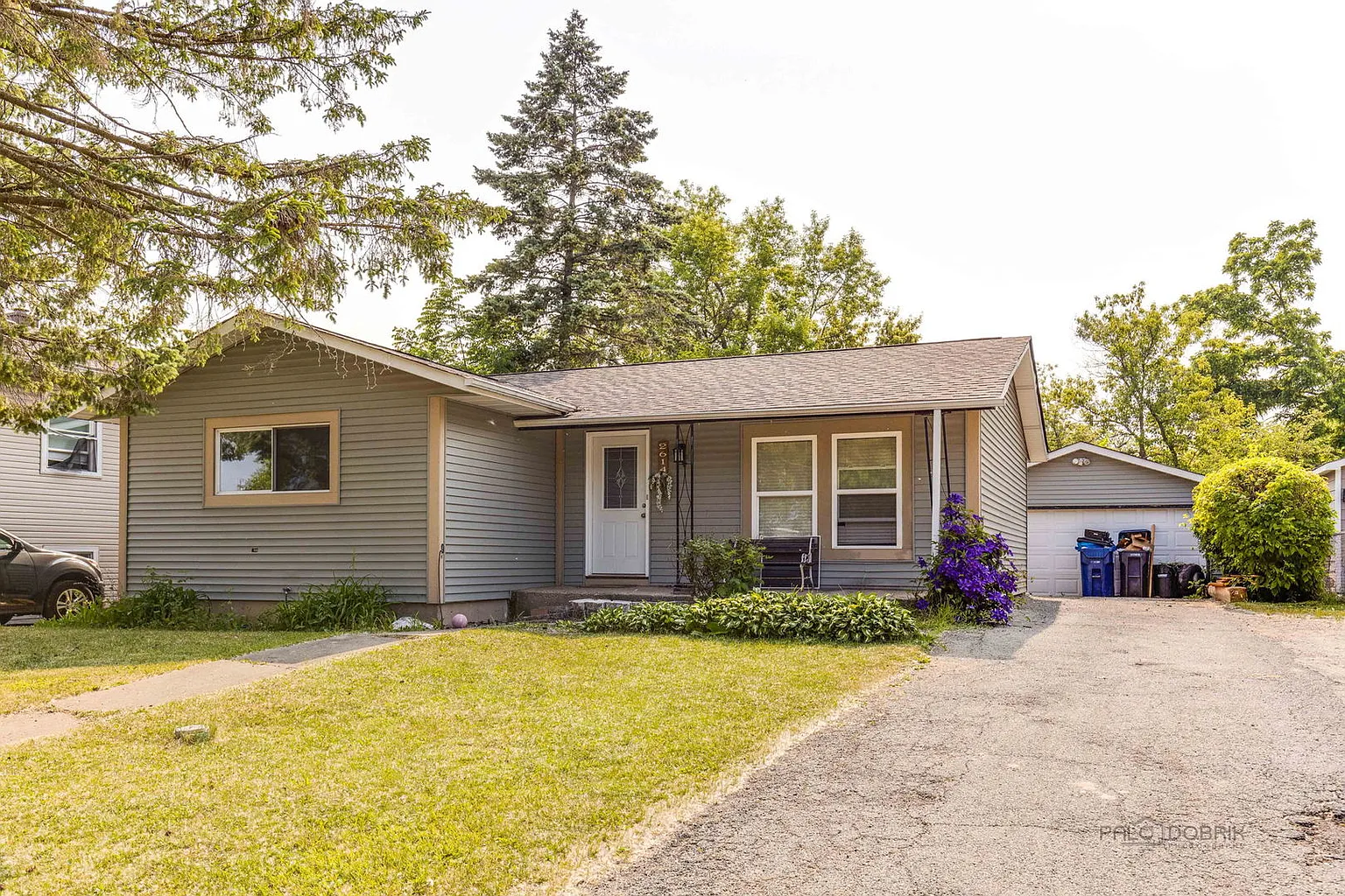 2614 Hermon Ave photo 1