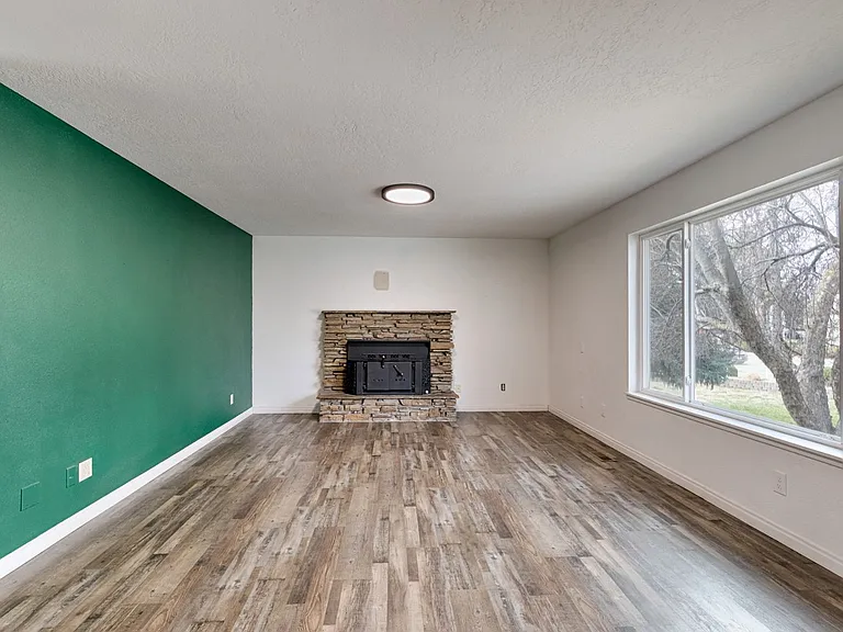 2960 S Apple St — Photo 10