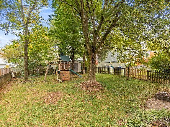 5th image of 530 Confederate Dr