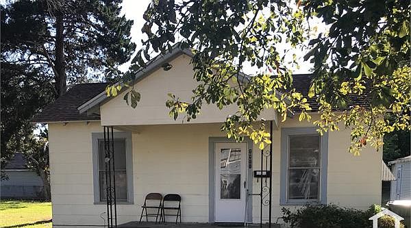 1st image of 1411 Green Ave