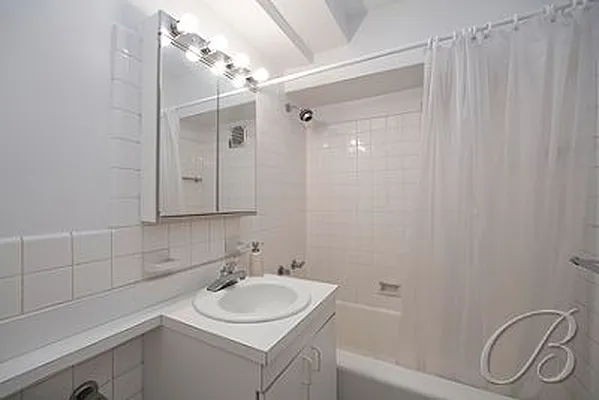 Rented by Bellmarc Realty | media 33