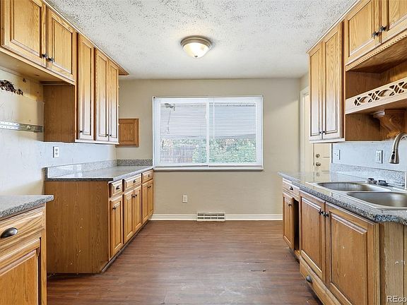 5th image of 263 Aspen Drive