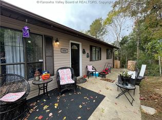 806 Crest Dr, Charleston, WV 25311