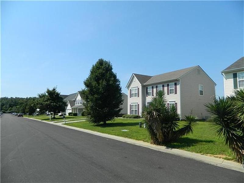 1st image of 6409 Blossom View Ln